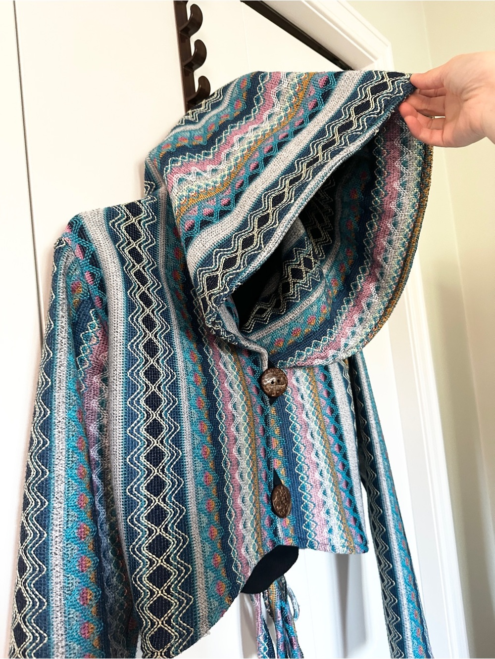 Oversized Hooded cropped jacket with Wood Buttons